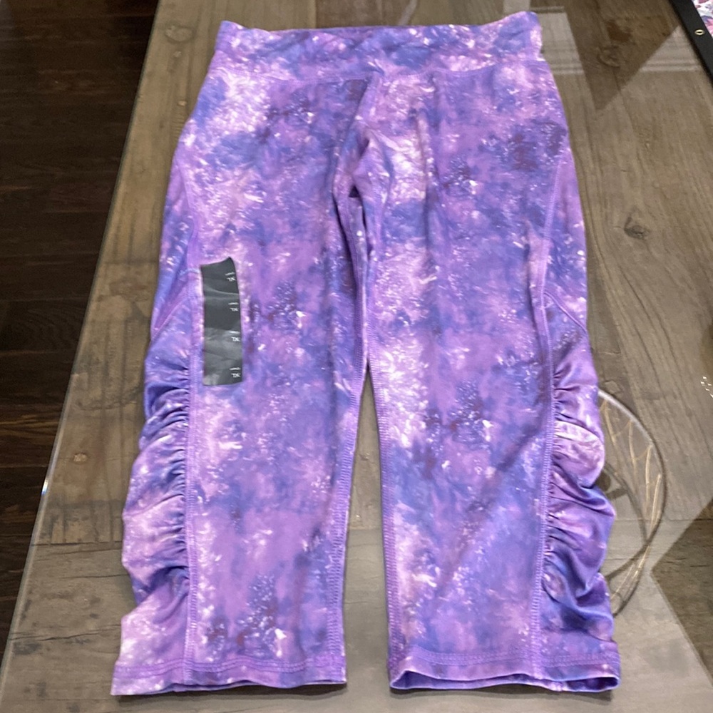 NWT Girls XL cropped leggings